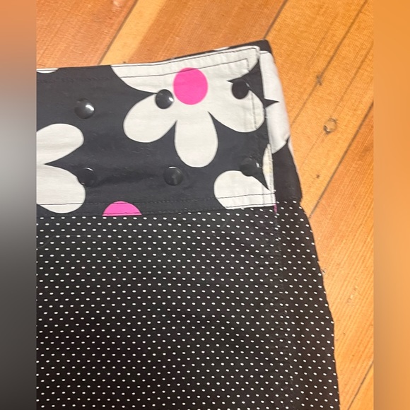 Sweet Spot reversible and adjustable skirt fits size 2-14 EUC - Picture 4 of 9